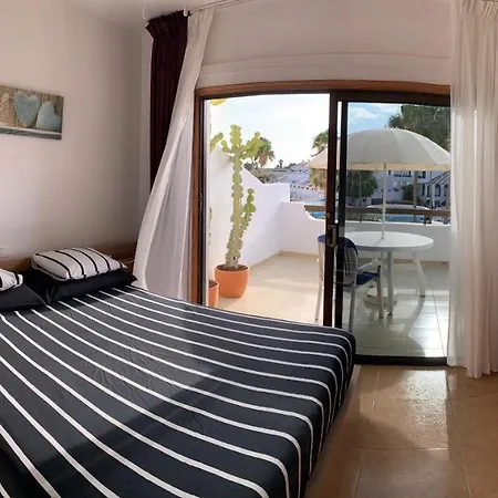 Bright With Pool In Tenerife South Apartment *